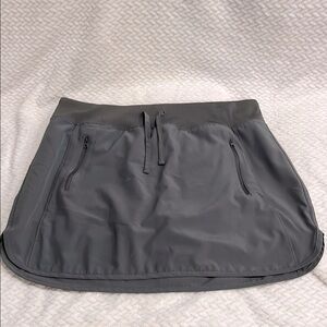 Magellan Outdoors Ladies Gray Caddo Lake Skort Size X Large Water Resistent